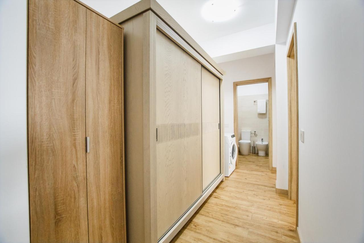 Sunny View 2 Bedroom Central Apartment Oradea Dış mekan fotoğraf
