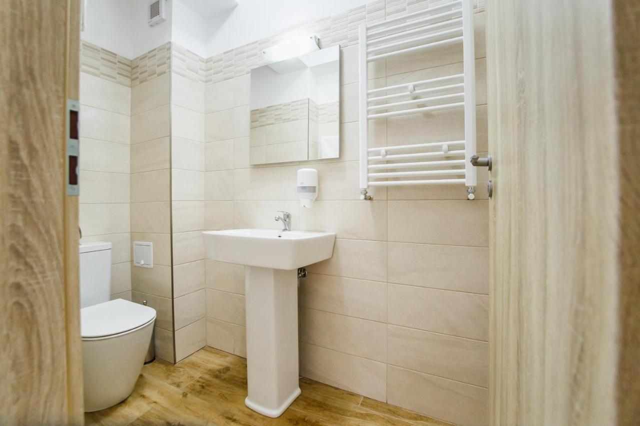 Sunny View 2 Bedroom Central Apartment Oradea Dış mekan fotoğraf